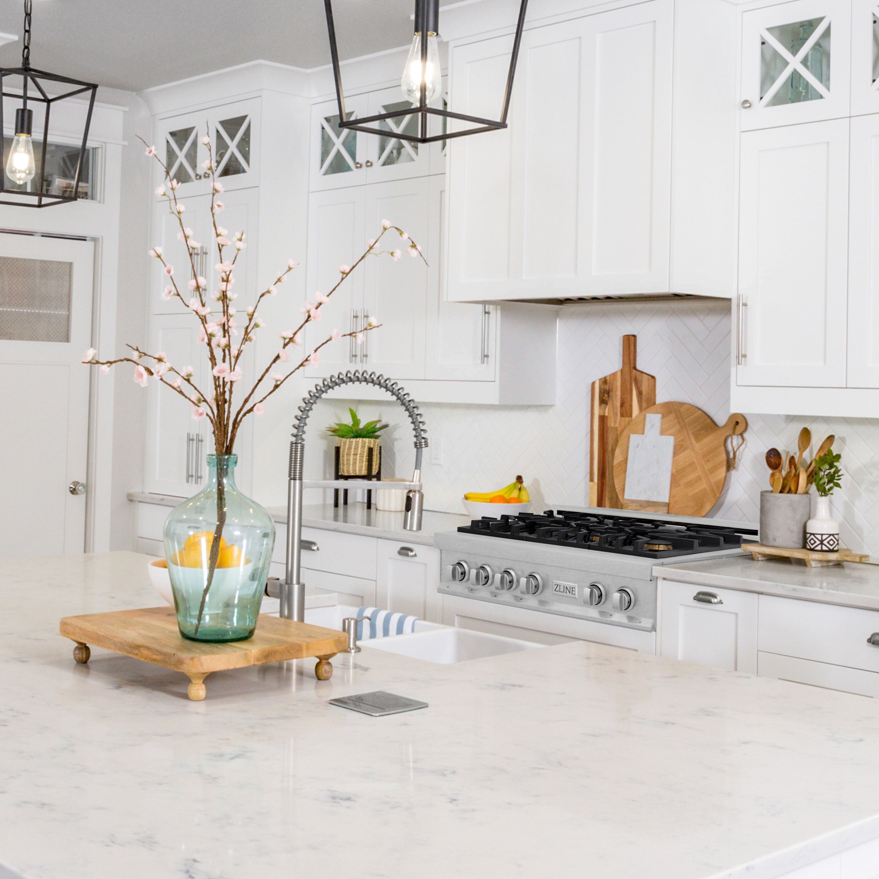 ZLINE 36 in. Porcelain Rangetop in DuraSnow Stainless Steel with 6 Gas Brass Burners (RTS-BR-36)