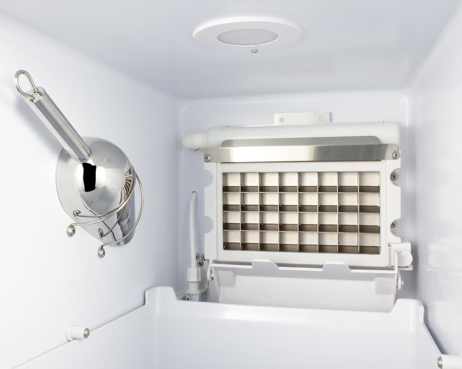 Summit Built-In Outdoor 50 lb. Clear Icemaker