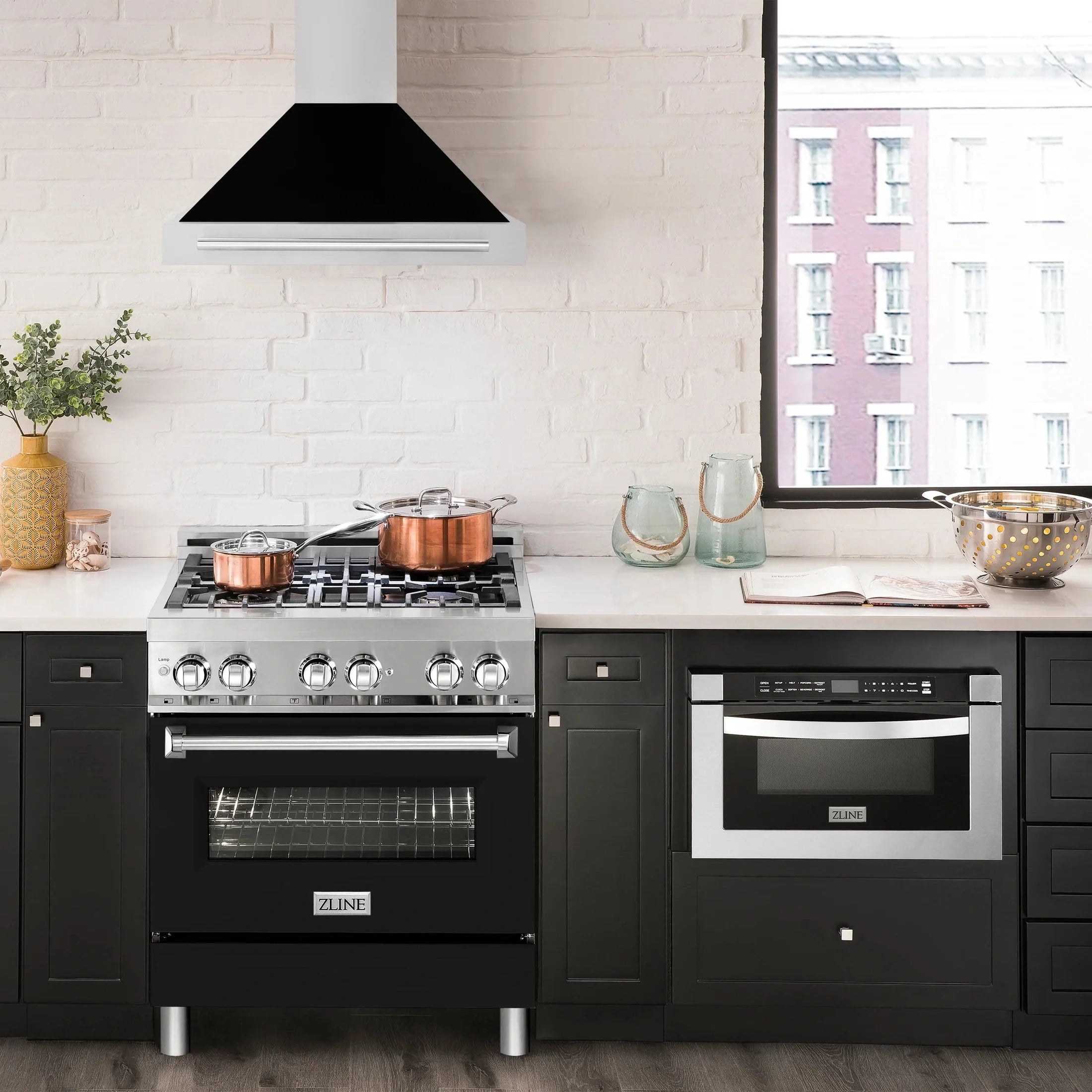 ZLINE 30" Stainless Steel Range Hood with Shell and Stainless Steel Handle