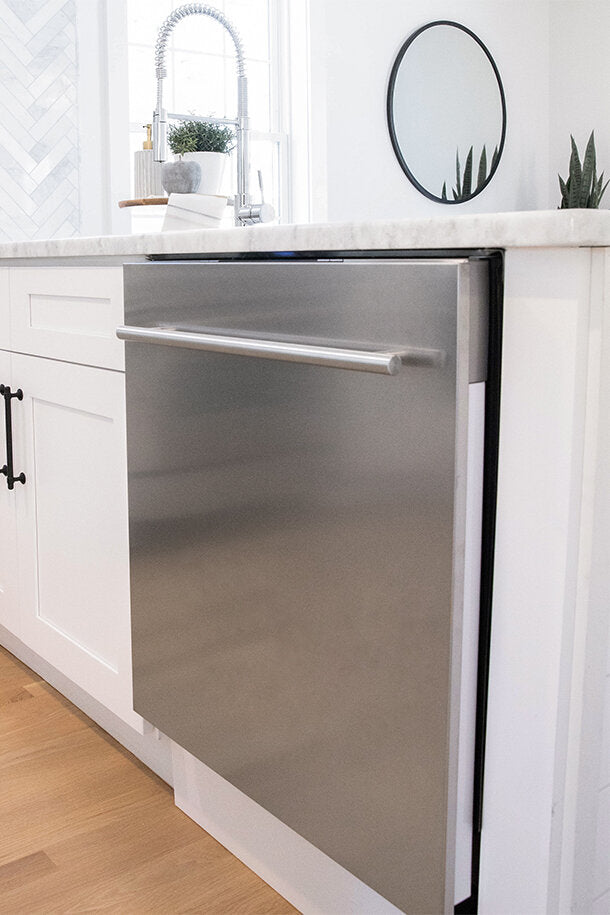 ZLINE Appliance Package - 30 in. Dual Fuel Range, 30 in. Range Hood, Microwave Drawer, Dishwasher, 4KP-RARH30-MWDW