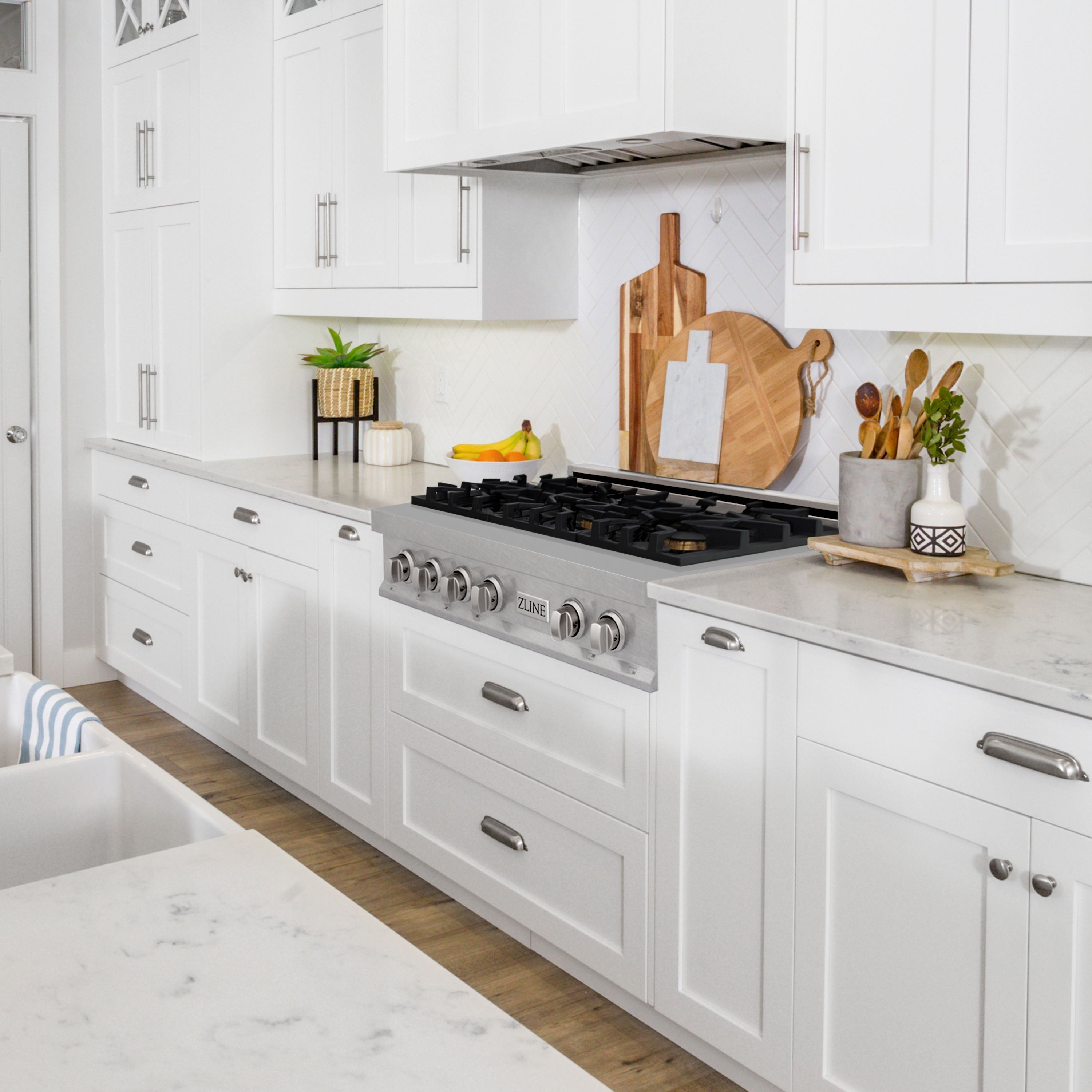 ZLINE 36 in. Porcelain Rangetop in DuraSnow Stainless Steel with 6 Gas Brass Burners (RTS-BR-36)
